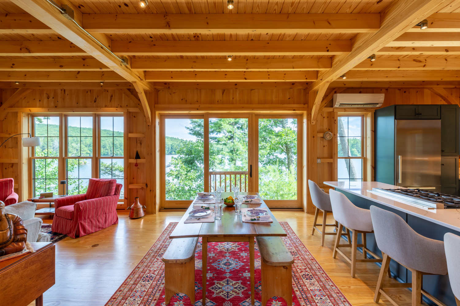 私人度假木屋外观实景图，领秀木屋设计案例
