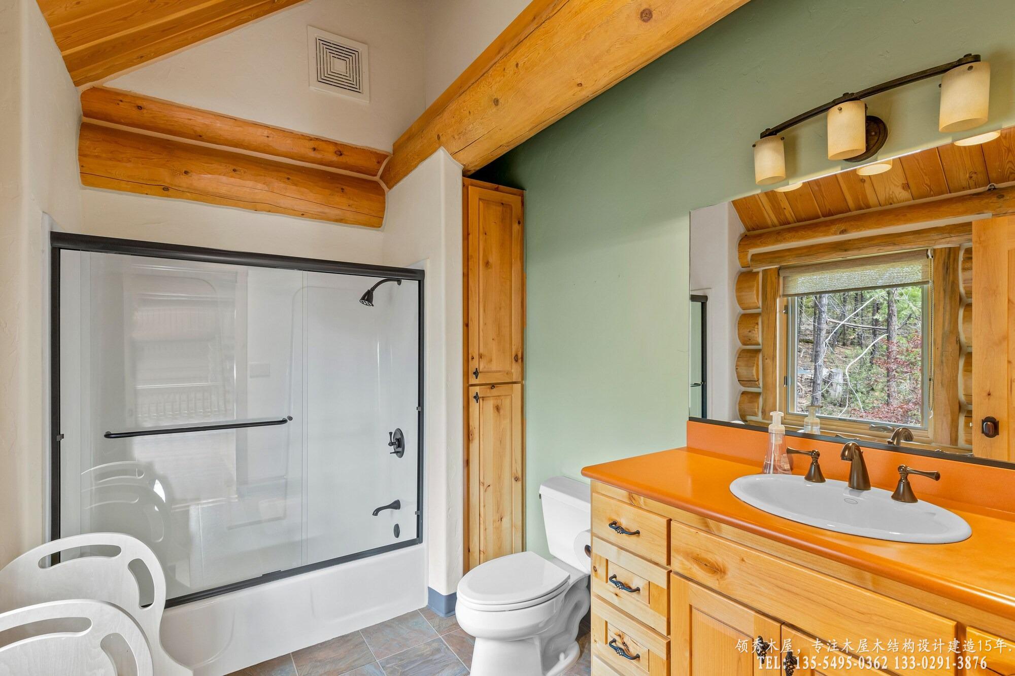 民宿卫生间设计_干湿分离与实木浴室柜配套 (5)