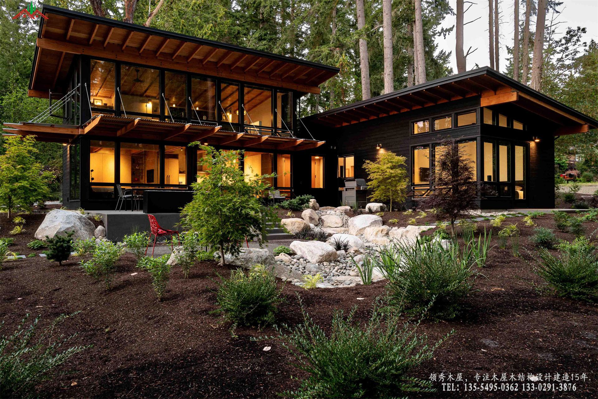 现代森林木屋-外景整体夜景特写