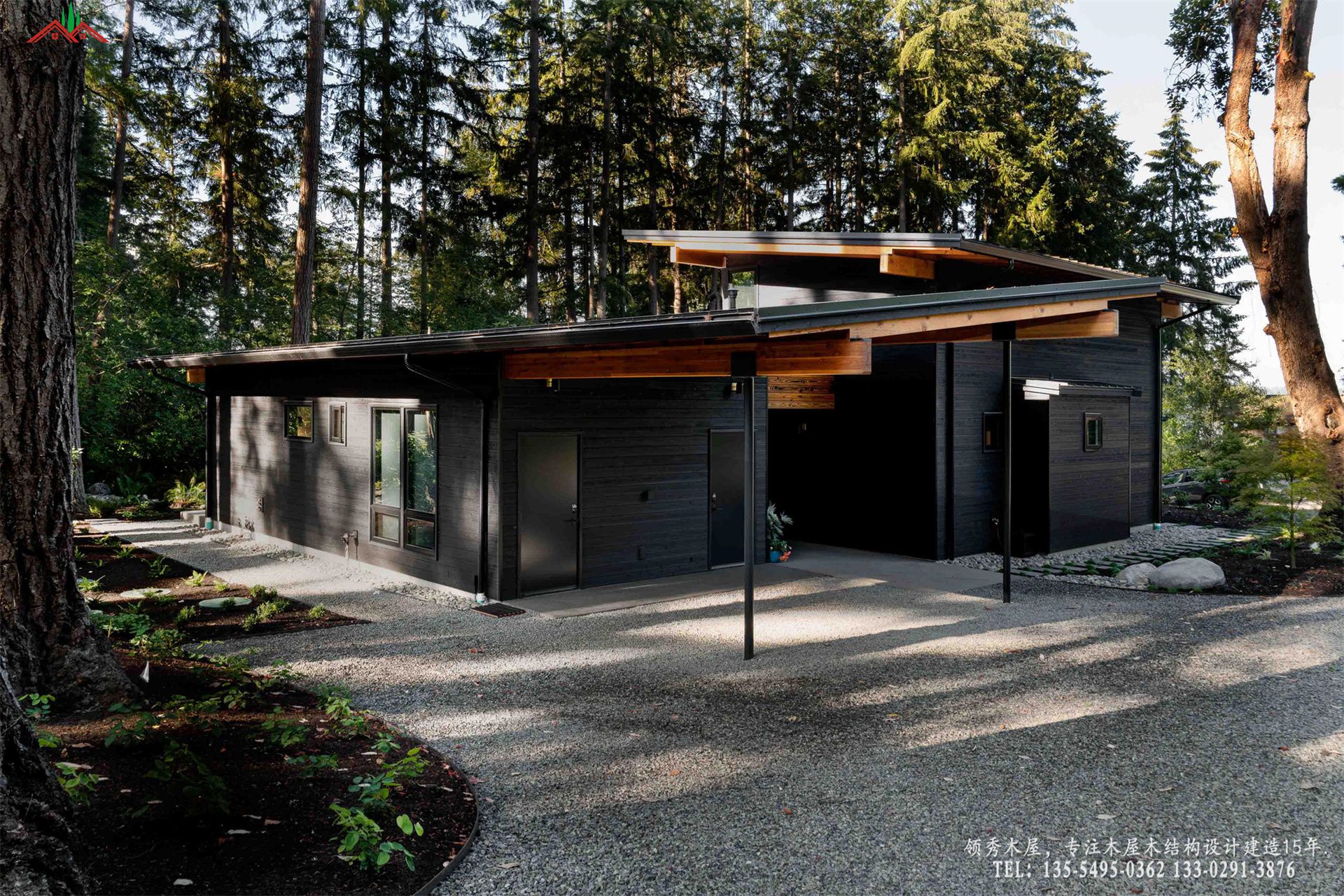 现代森林木屋-入口外景侧面特写