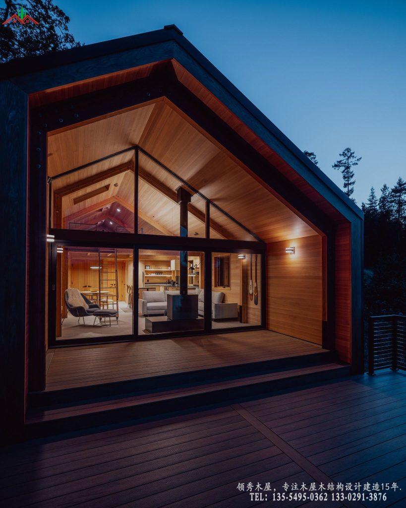 水岸度假木屋-夜间露台特写