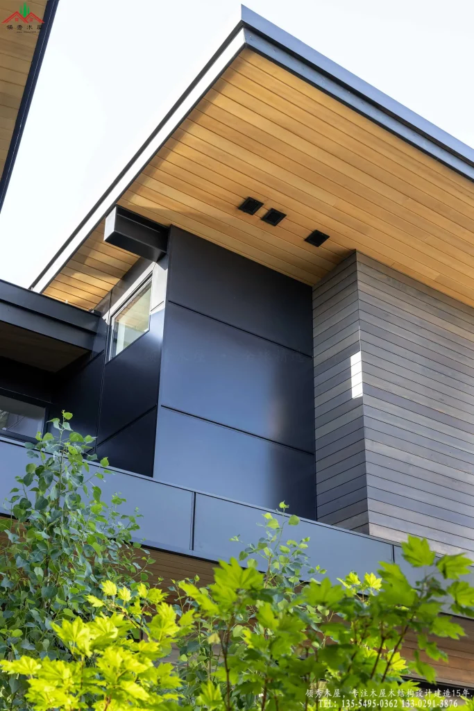 木材金属外立面,现代建筑层次分明。