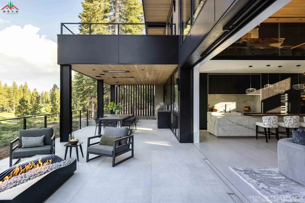 奢华露台与开放厨房,室内外无界融合。