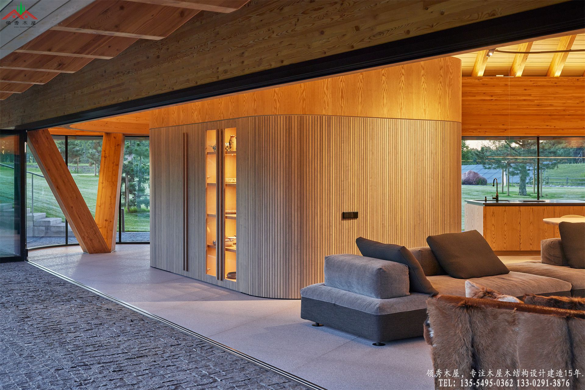 顶奢度假酒店滨水茶室亭-夜景沙发区特写