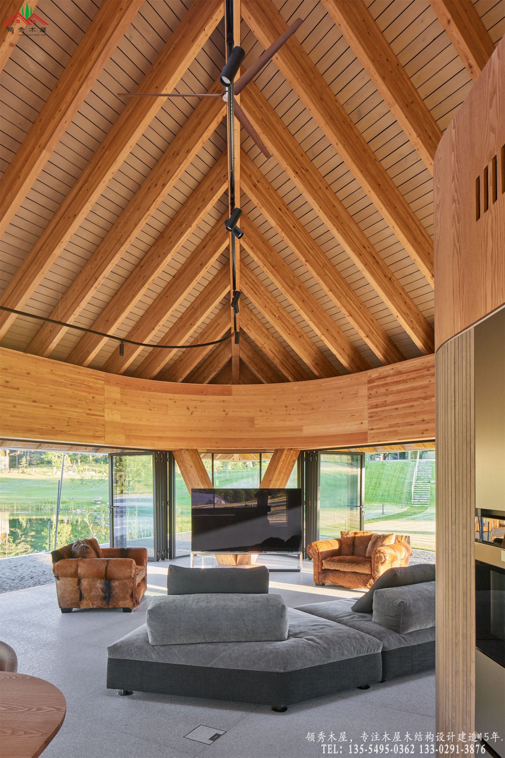 顶奢度假酒店滨水茶室亭-屋顶放射性木骨架特写03