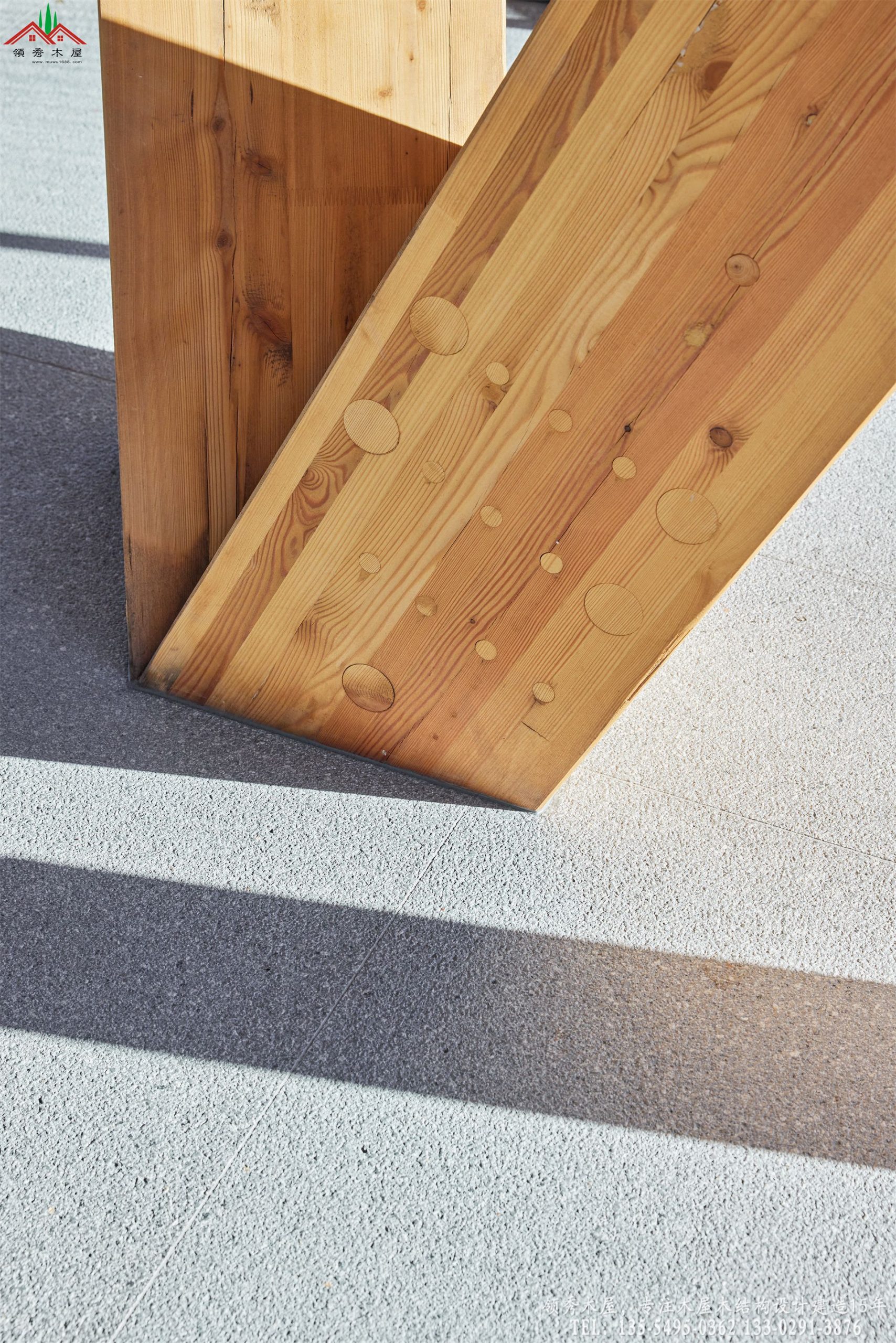 顶奢度假酒店滨水茶室亭-花旗松胶合木连接特写