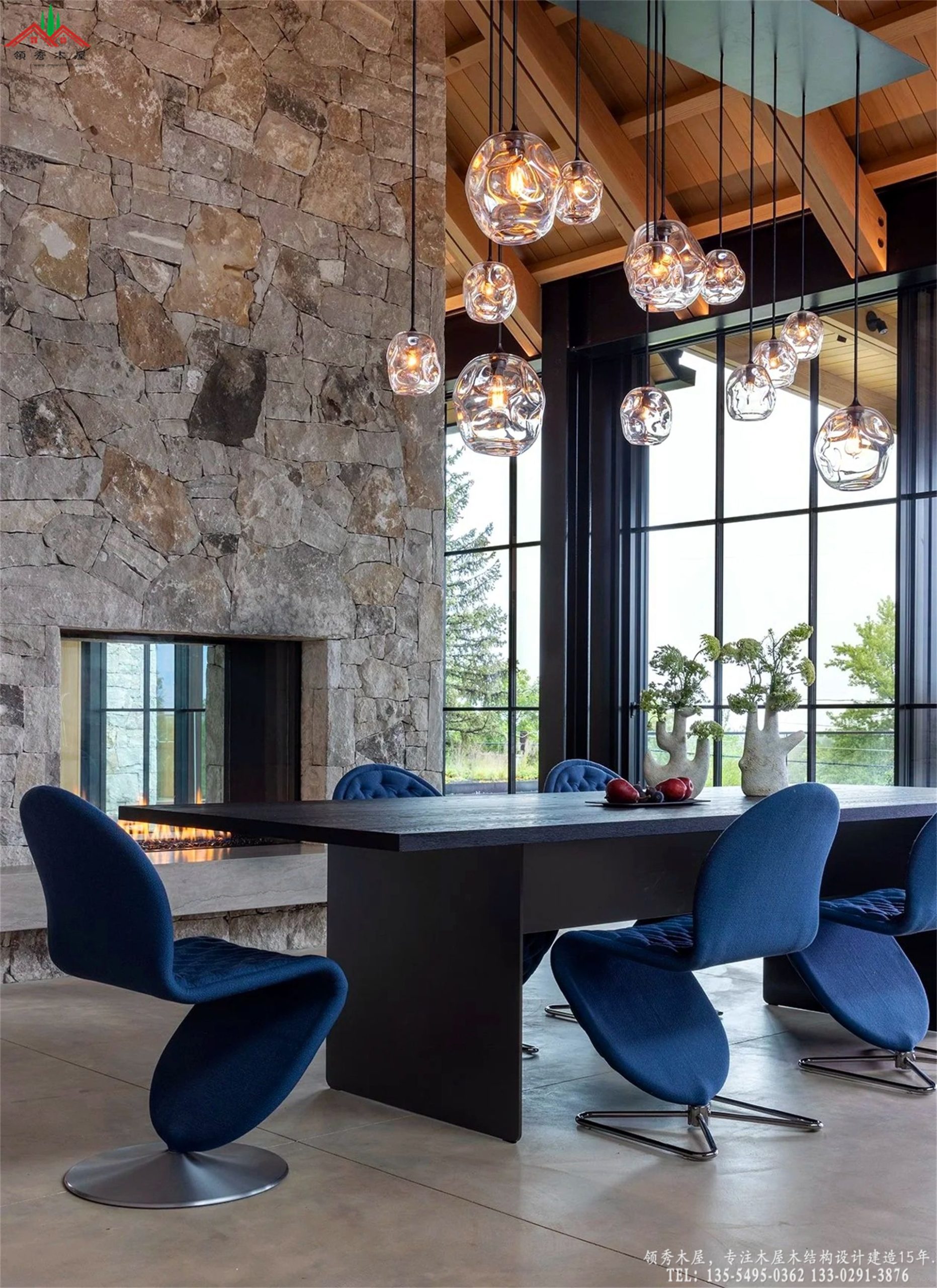 高端酒店项目主楼内部天然毛石墙面餐厅