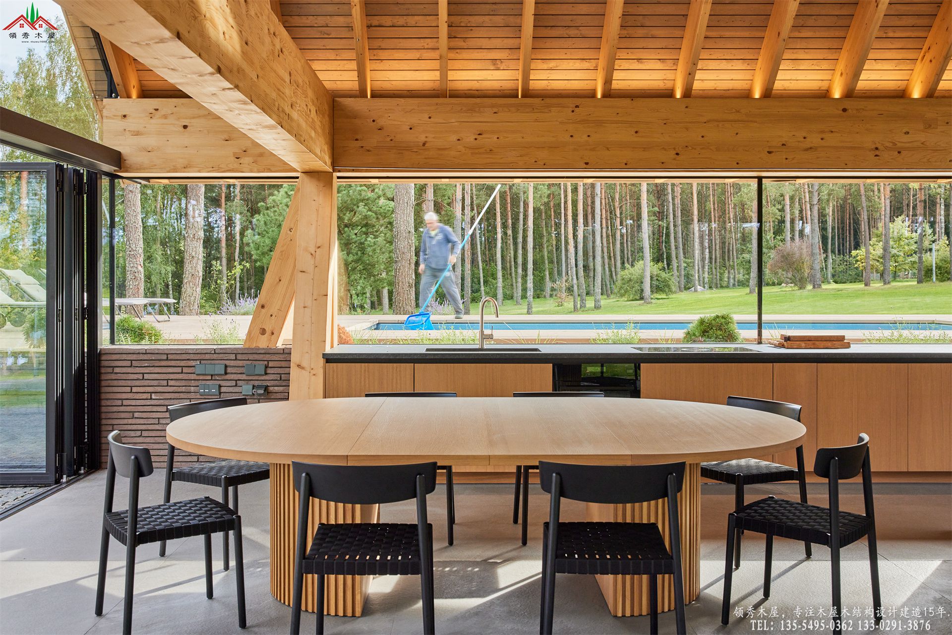 茅草泳池休闲亭内部高端中岛服务吧台-茶水吧台特写