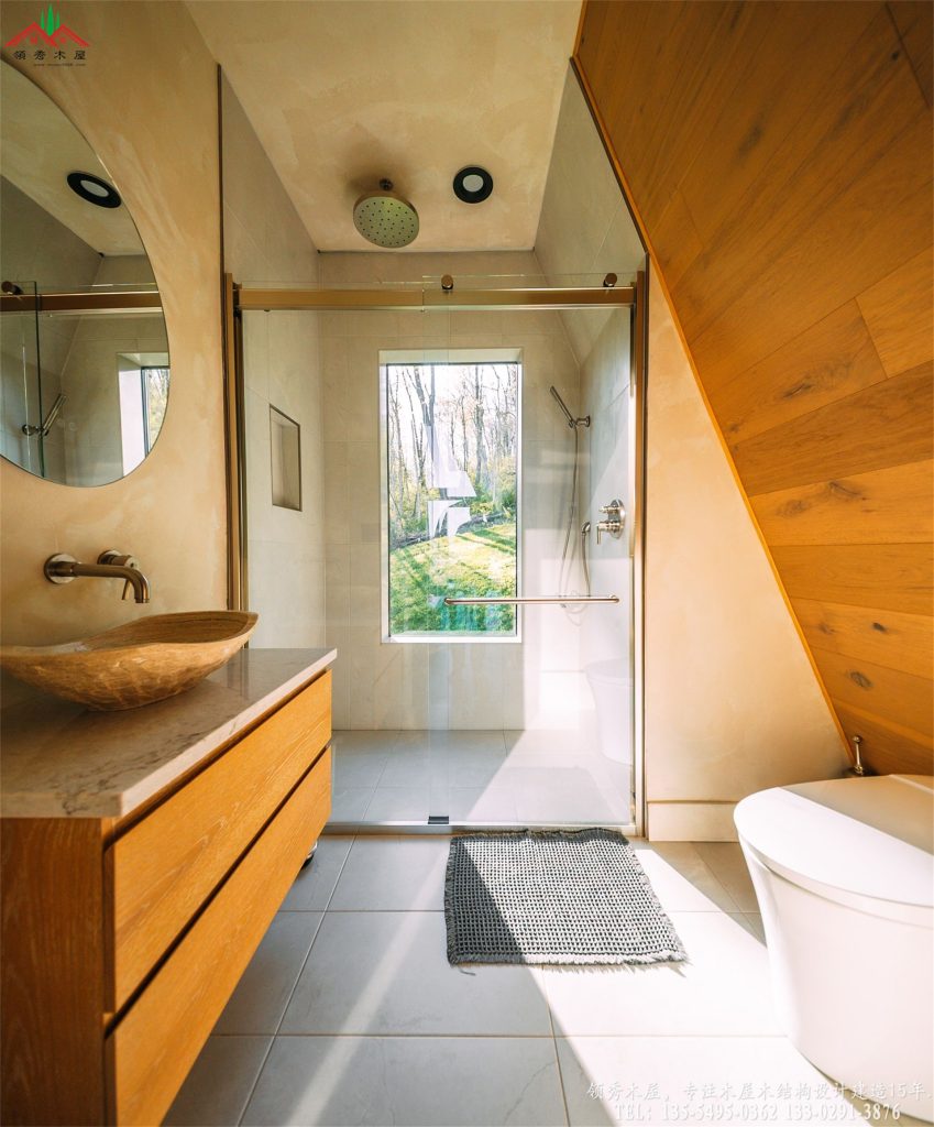 顶奢度假木屋现代卫浴与独立落地浴缸01