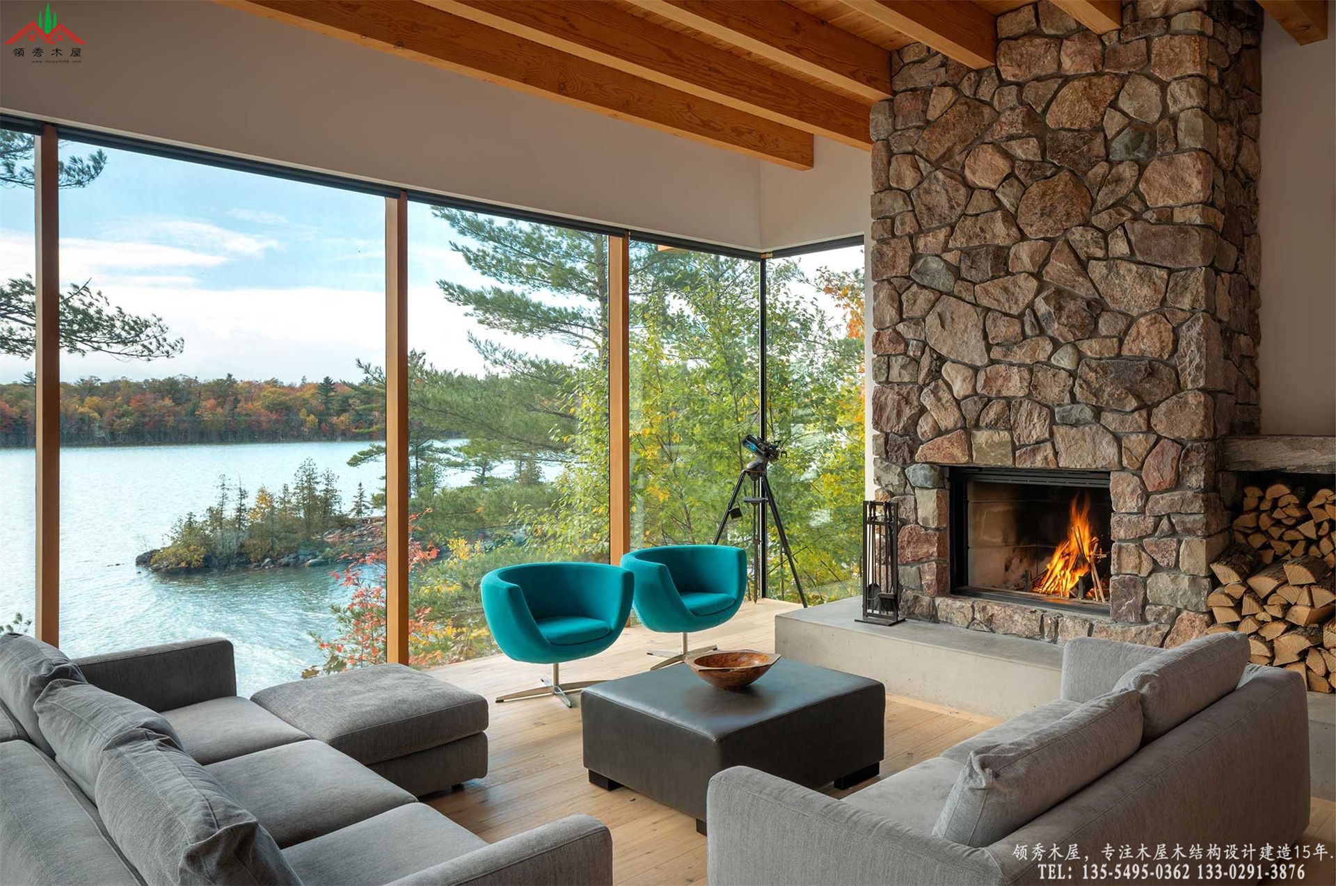 原木毛石碰撞的野奢滨水会所起居室